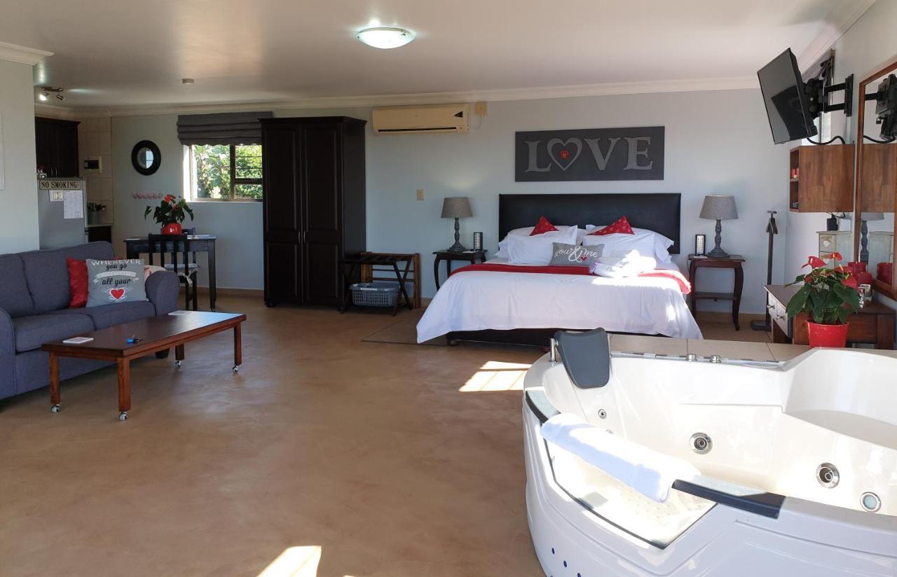 Harmony Haven Couples Retreat Apartment อมันซิมโทที ภายนอก รูปภาพ