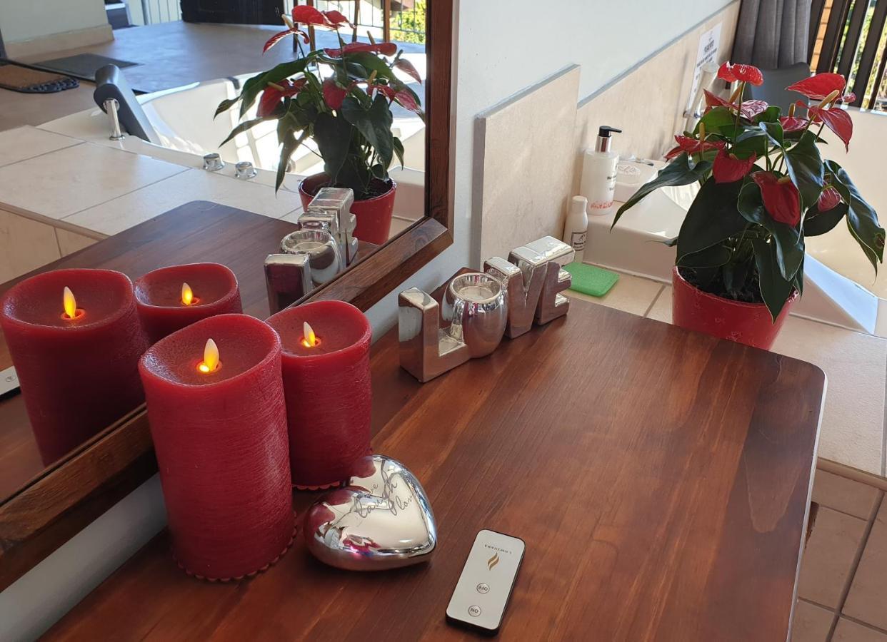 Harmony Haven Couples Retreat Apartment อมันซิมโทที ภายนอก รูปภาพ