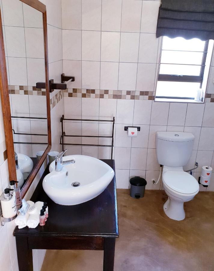 Harmony Haven Couples Retreat Apartment อมันซิมโทที ภายนอก รูปภาพ