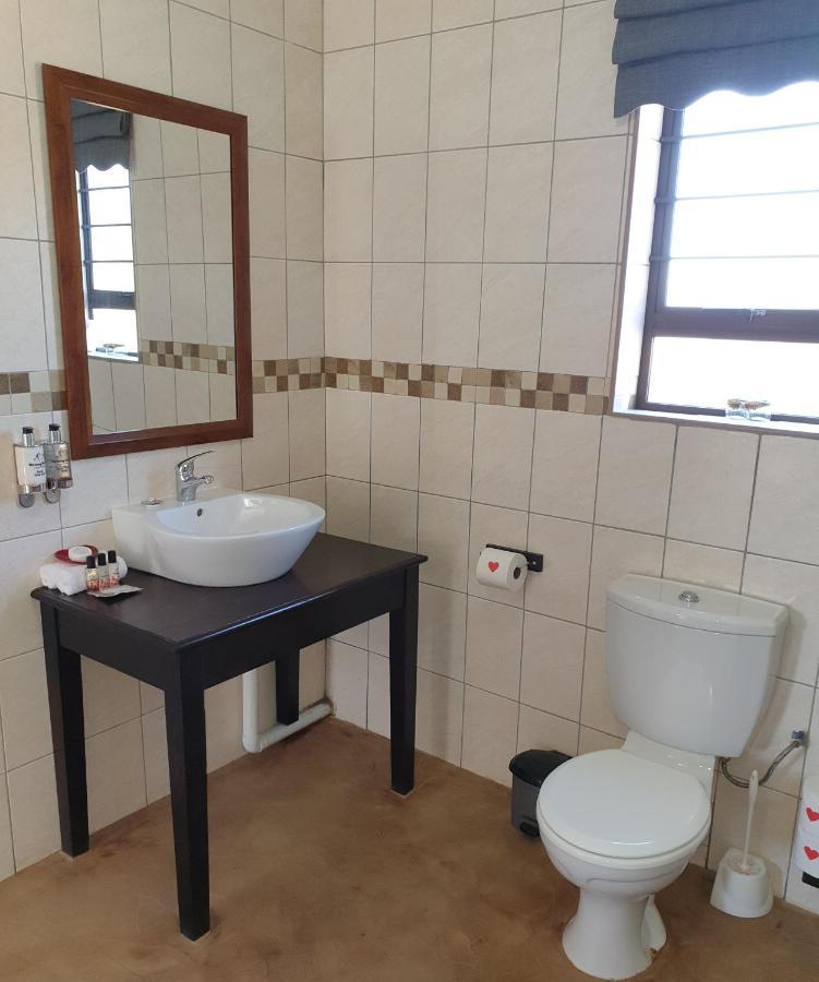 Harmony Haven Couples Retreat Apartment อมันซิมโทที ภายนอก รูปภาพ