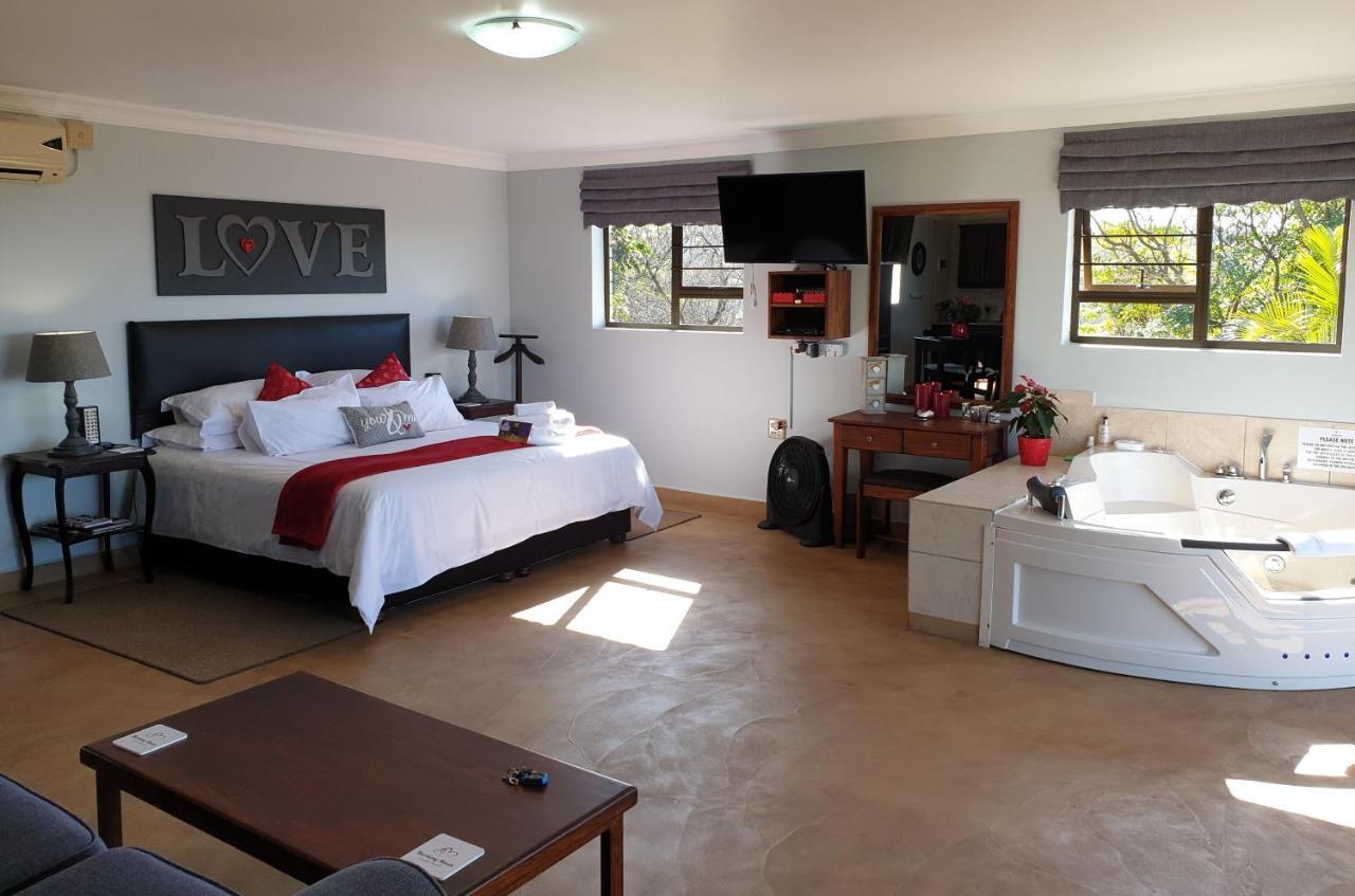 Harmony Haven Couples Retreat Apartment อมันซิมโทที ภายนอก รูปภาพ