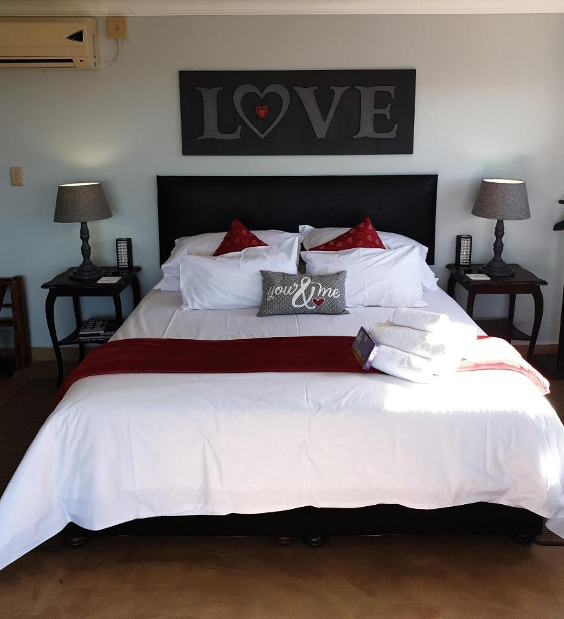Harmony Haven Couples Retreat Apartment อมันซิมโทที ภายนอก รูปภาพ