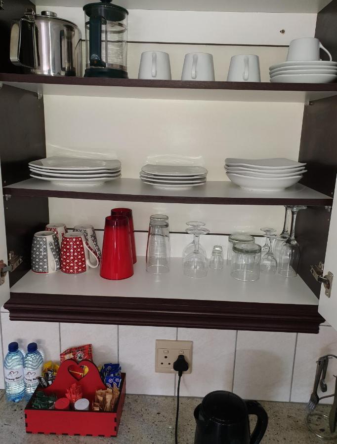 Harmony Haven Couples Retreat Apartment อมันซิมโทที ภายนอก รูปภาพ